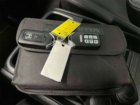 Used 2023 Honda Odyssey Touring image 33