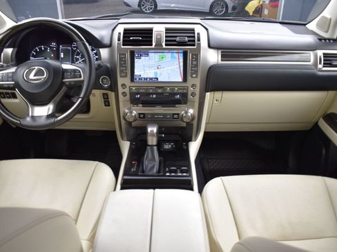 Used 2020 Lexus GX 460 Premium AWD/4WD image 14