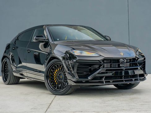 Used 2025 Lamborghini Urus SE image 5