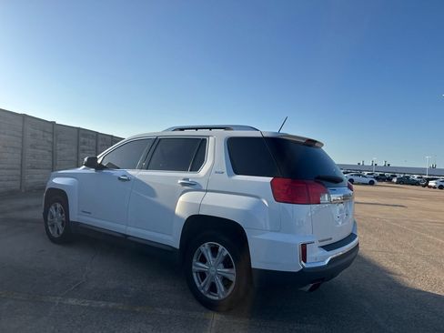 Used 2017 GMC Terrain SLT w/ Open Road Package FWD image 12