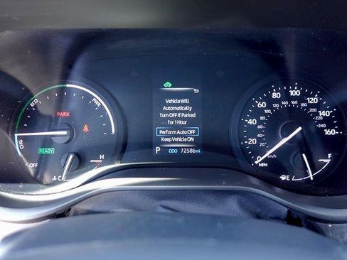 Certified 2023 Toyota Sienna LE FWD image 17