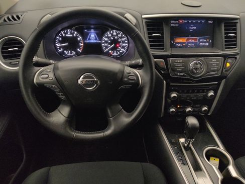 Used 2019 Nissan Pathfinder SV FWD image 22
