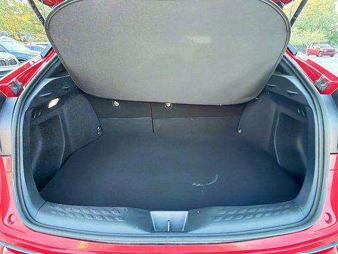 Used 2021 Toyota C-HR XLE FWD image 11