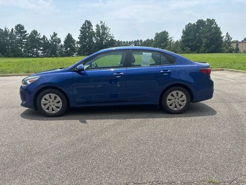 Used 2019 Kia Rio S FWD image 4