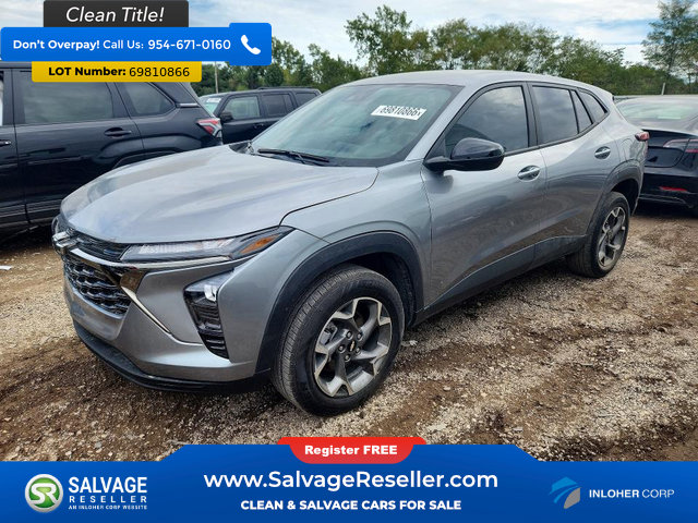 Used 2026 Chevrolet Trax RS FWD image 1