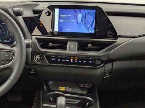 Used 2025 Lexus UX 300h FWD image 30