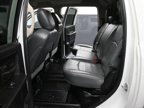 Used 2020 RAM 1500 Tradesman w/ Chrome Appearance Group image 15