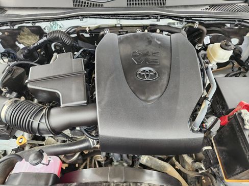 Used 2023 Toyota Tacoma SR5 RWD image 34