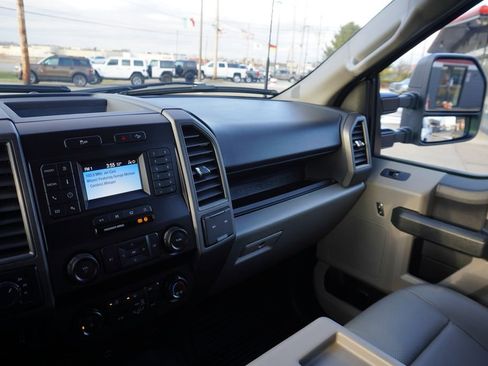 Used 2022 Ford F250 XL w/ STX Appearance Package image 19