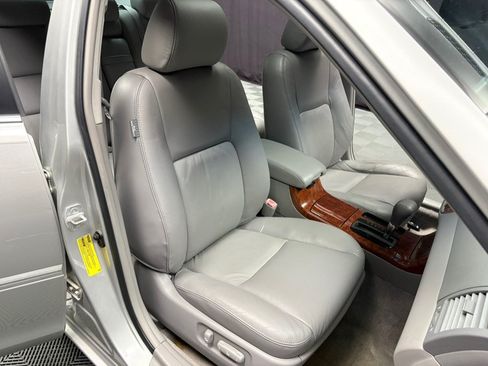 Used 2006 Toyota Camry XLE FWD Sedan 3.0L 6-Cyl image 31