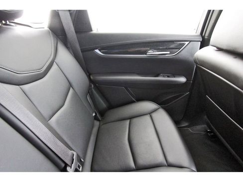 Used 2022 Cadillac XT5 Premium Luxury w/ Technology Package image 11