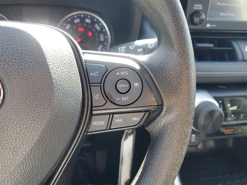 Certified 2022 Toyota RAV4 LE image 22