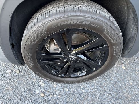 Used 2024 Volkswagen Atlas Cross Sport SEL R-Line AWD/4WD image 13