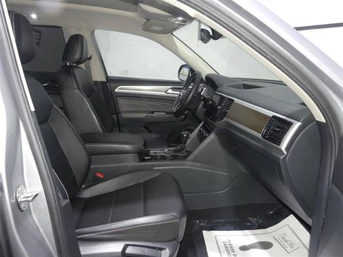 Used 2022 Volkswagen Atlas SE w/ Panoramic Sunroof Package FWD image 22
