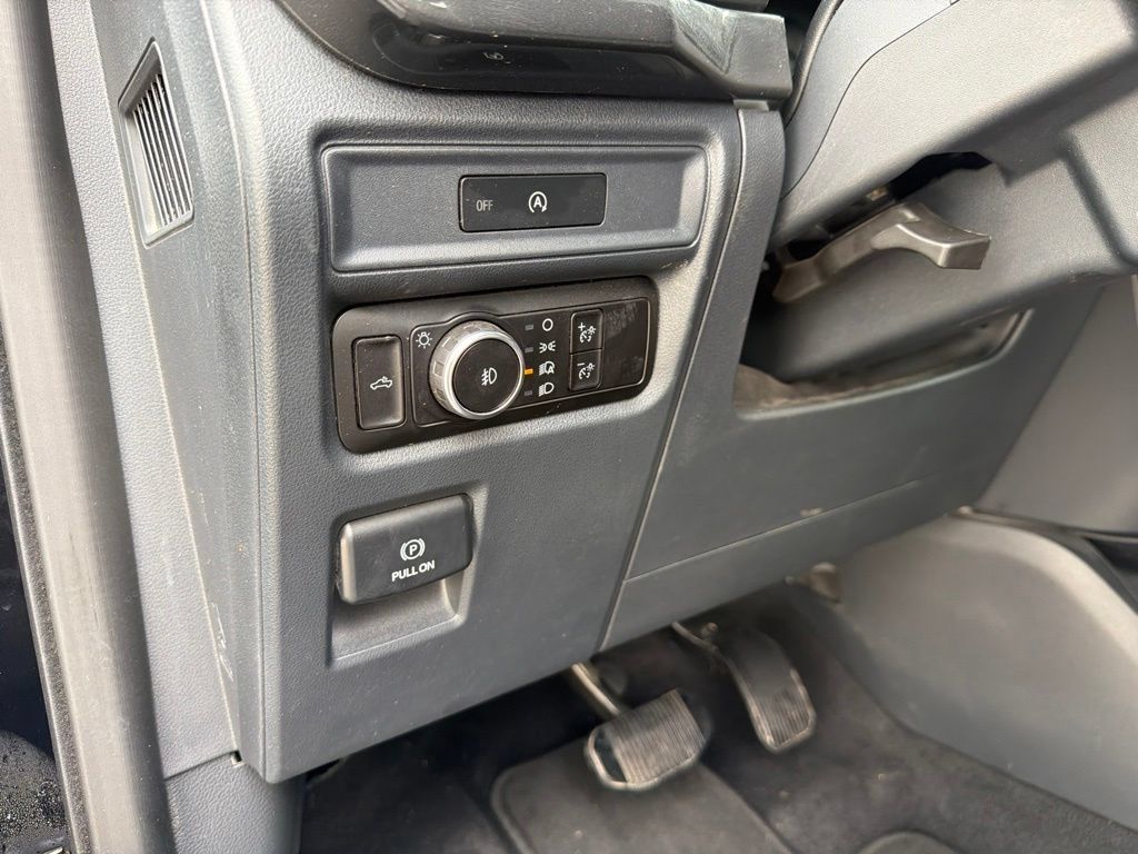 Used 2025 Ford F150 STX w/ Equipment Group 200A AWD/4WD image 44