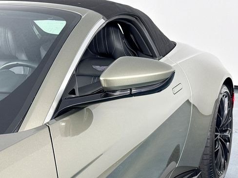 Used 2023 Aston Martin V8 Vantage Roadster RWD image 53