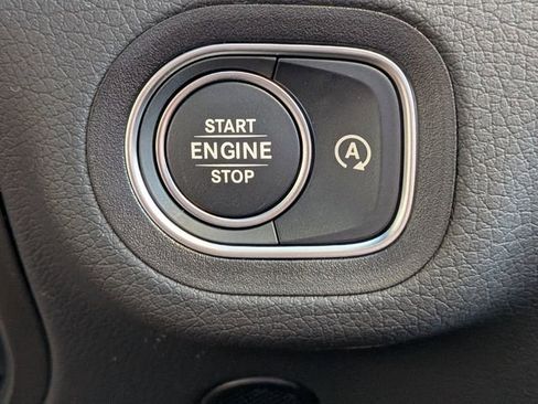 New 2026 Mercedes-Benz GLE 350 4MATIC image 32