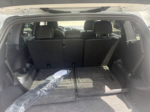 Certified 2024 Volkswagen Tiguan SE R-Line FWD image 14