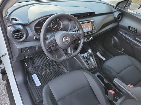 Used 2024 Nissan Kicks S image 2