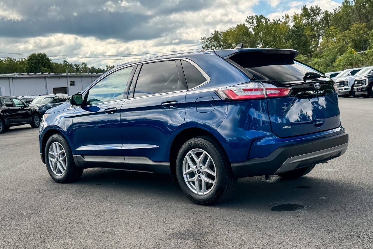 Used 2024 Ford Edge SEL w/ Convenience Package AWD/4WD image 5