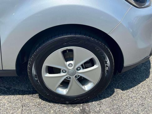 Used 2016 Kia Soul FWD image 12