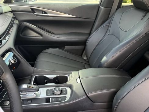 Used 2024 INFINITI QX60 Luxe FWD image 12