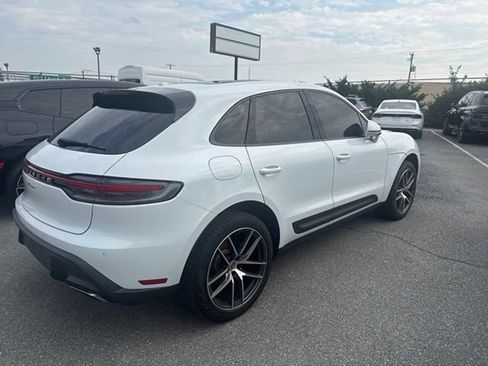 Used 2024 Porsche Macan AWD/4WD image 8