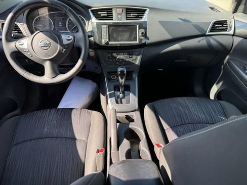 Used 2019 Nissan Sentra SV FWD image 12