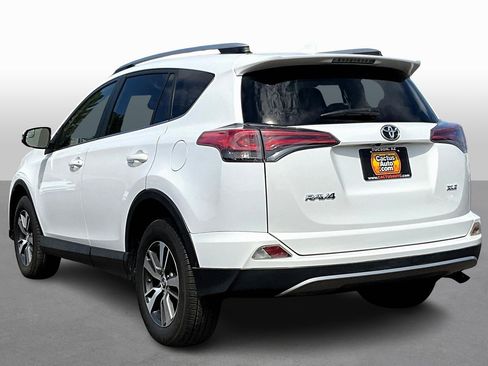 Used 2017 Toyota RAV4 XLE image 10