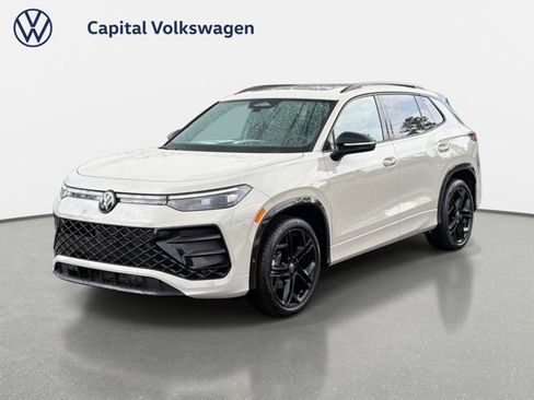 New 2026 Volkswagen Tiguan SE R-Line FWD image 1