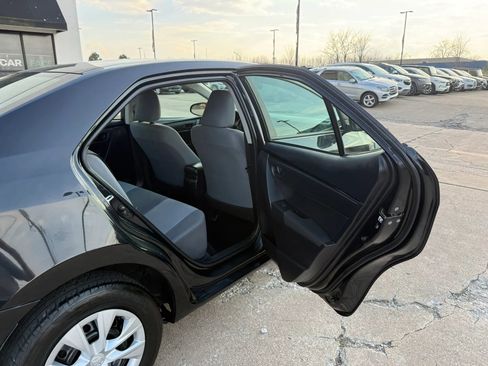 Used 2017 Toyota Corolla L image 21