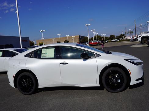 New 2026 Toyota Prius Nightshade image 4