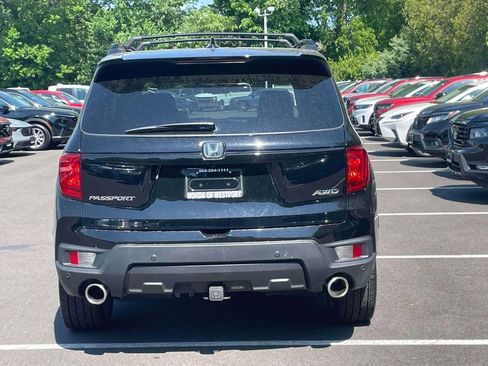 Certified 2025 Honda Passport EX-L image 5