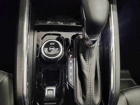 Used 2026 GMC Canyon Elevation w/ Convenience Package image 24