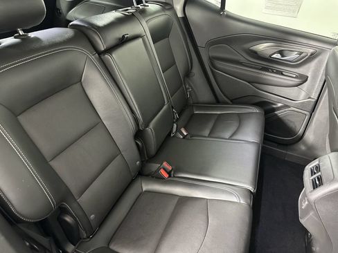 Used 2023 GMC Terrain SLT AWD/4WD image 29