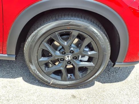 Certified 2025 Honda HR-V Sport image 10