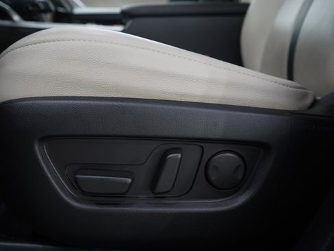 Certified 2024 MAZDA CX-90 Plug-In Hybrid w/ Premium Pkg AWD/4WD image 29