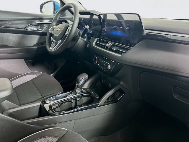 New 2026 Chevrolet TrailBlazer LT w/ LPO, Blackout Package FWD image 30