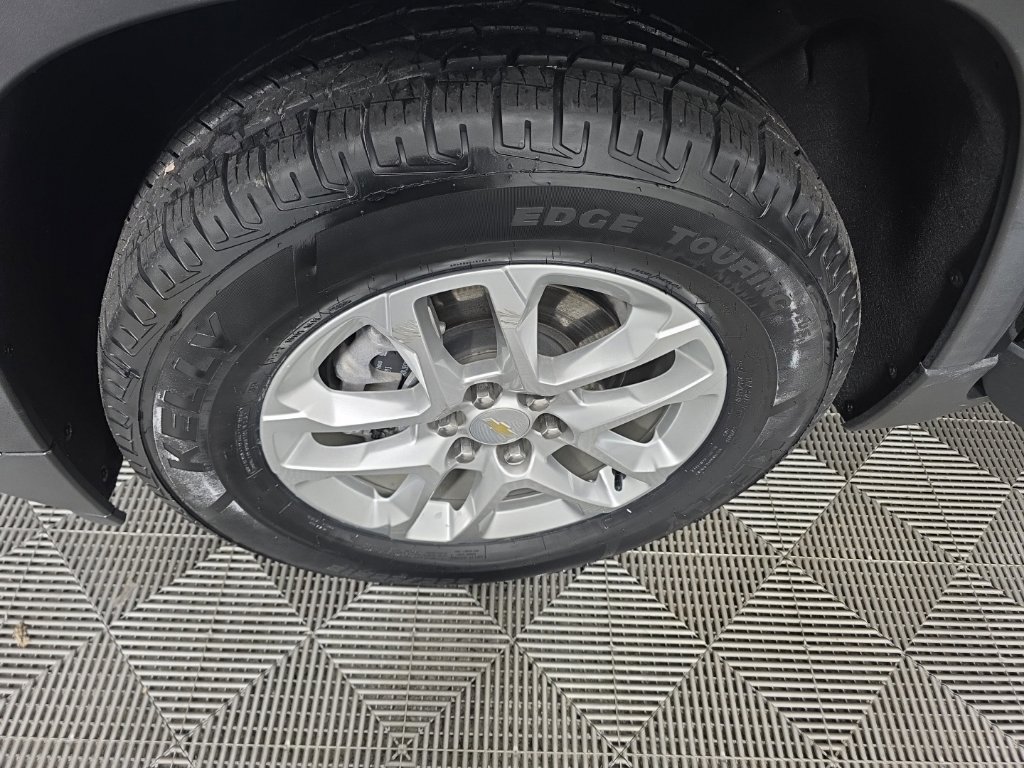 Used 2020 Chevrolet Traverse LT FWD image 10