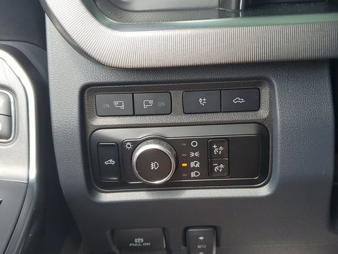 Used 2024 Ford F350 Platinum AWD/4WD image 30