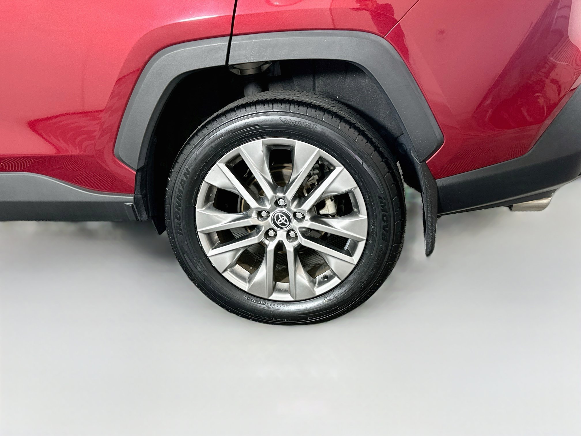 Used 2023 Toyota RAV4 XLE Premium FWD image 11