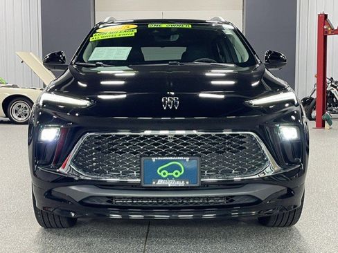 Certified 2025 Buick Encore GX Avenir w/ Avenir Technology Package AWD/4WD image 8