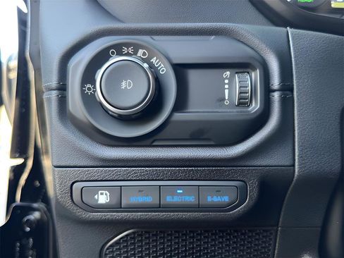 Used 2024 Jeep Wrangler High Altitude image 47
