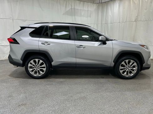 Used 2021 Toyota RAV4 Limited image 9