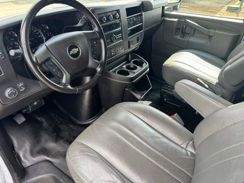 Used 2023 Chevrolet Express 2500 w/ Driver Convenience Package image 18