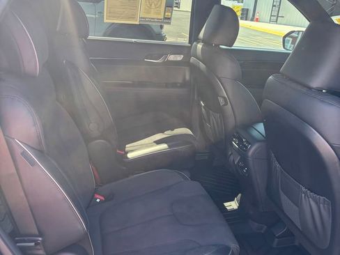 Used 2024 Hyundai Palisade Calligraphy image 16