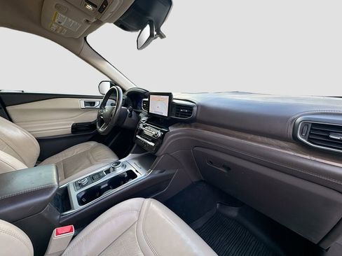 Used 2022 Ford Explorer Platinum w/ Equipment Group 601A image 29