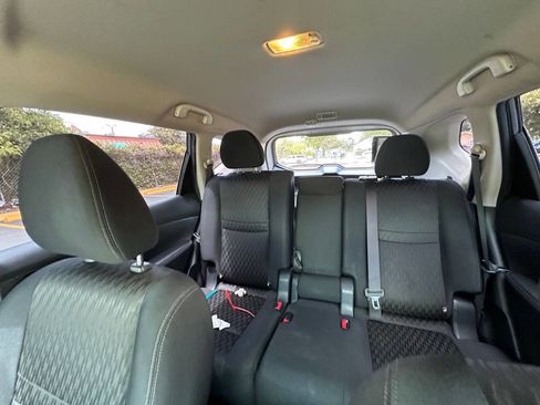 Used 2017 Nissan Rogue S image 12