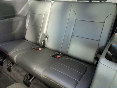 Used 2020 Chevrolet Traverse Premier image 30