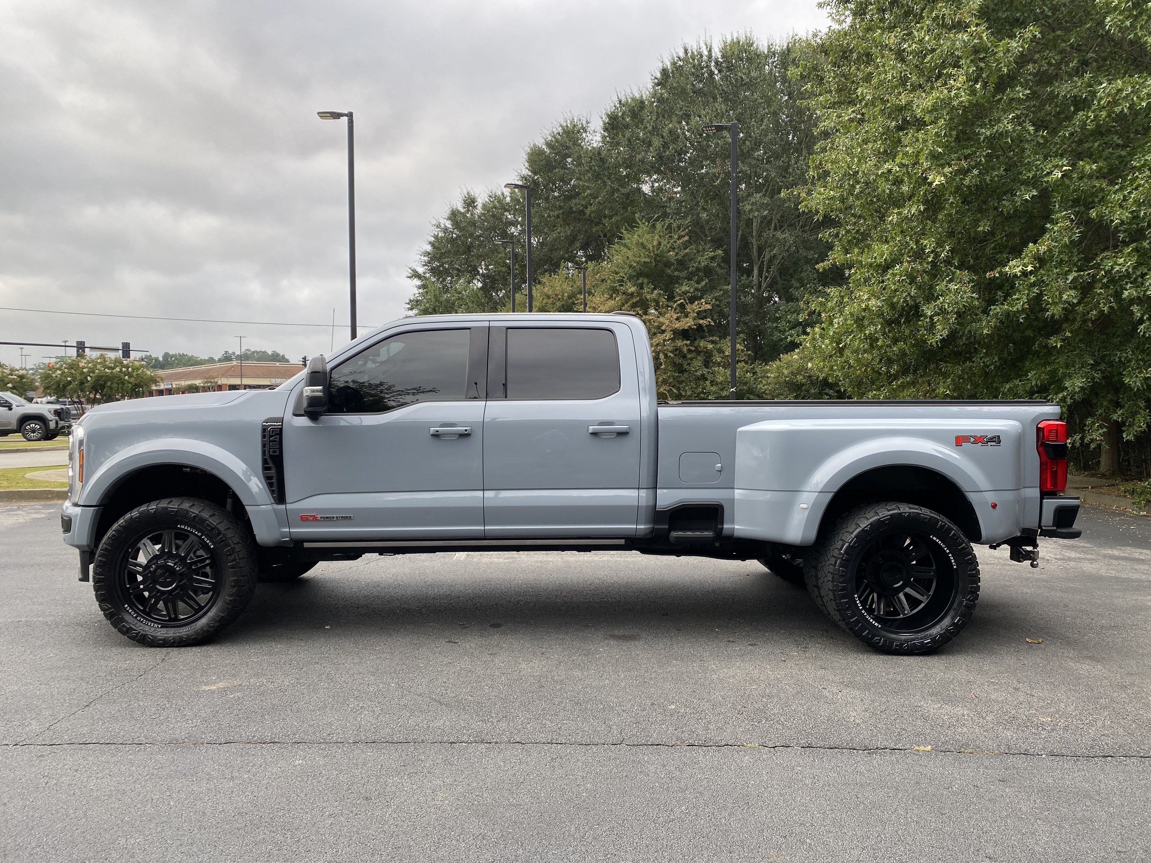 Used 2025 Ford F450 Platinum w/ FX4 Off-Road Package AWD/4WD image 6